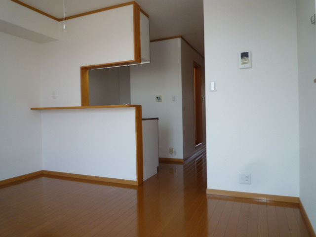 グランパレK　Aの居間・リビング|ダイニング