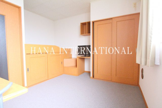 レオパレスさくらんぼの洋室