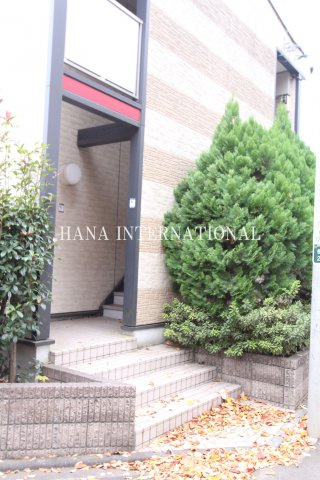 レオパレスさくらんぼのエントランス