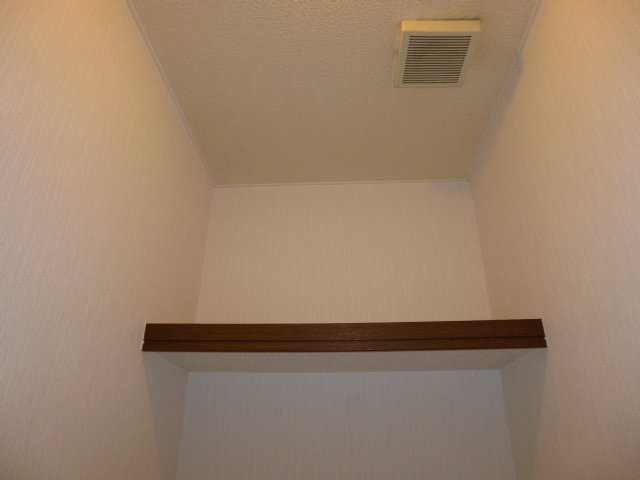 サンルームあじさいのトイレ|トイレ棚