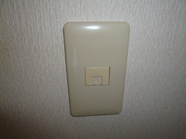サンルームあじさいの設備|電話モジュラー