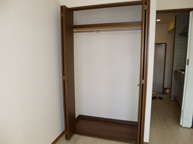 サンルームあじさいの収納|クローゼット