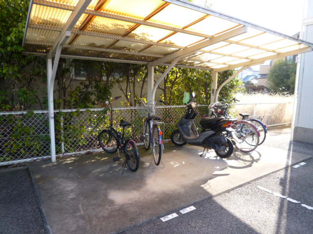 倉敷市茶屋町のアパートのその他共用部分|駐輪場