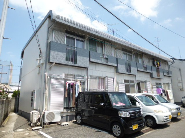 倉敷市中庄のアパートの外観
