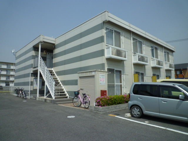 総社市中央３丁目のアパートの外観