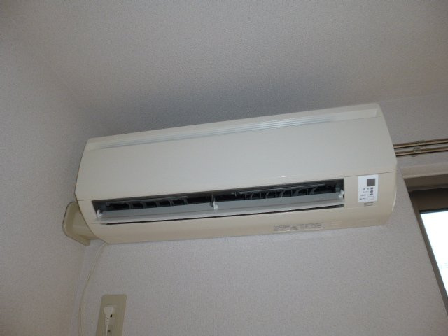 ラフィーネ西阿知Ａの設備|エアコン