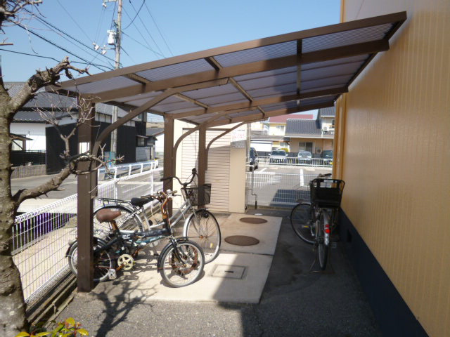 岡山市北区平野のアパートのその他共用部分|自転車置き場
