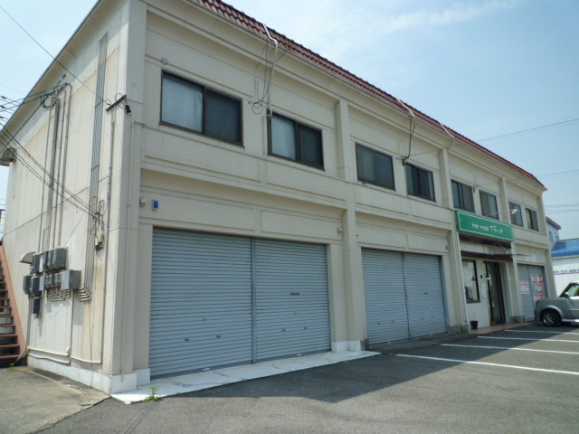 倉敷市西阿知町新田の店舗一部の外観