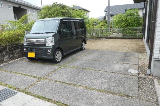 倉敷市茶屋町の一戸建ての駐車場|駐車場＋専用庭
