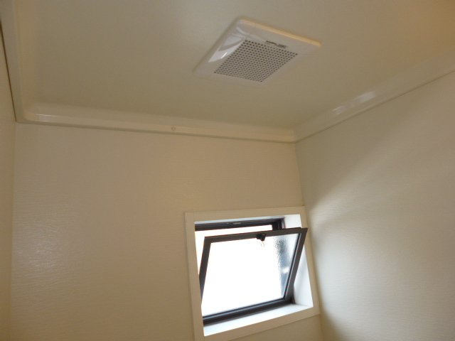 a la mode Cの浴室|浴室換気扇・窓