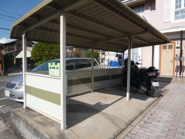 ヴィラ・フローラBのその他共用部分|自転車置き場