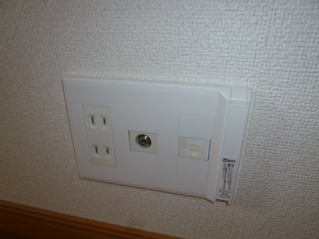 シェソワBの設備|電話モジュラー・TVジャック