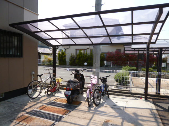 倉敷市上東のアパートのその他共用部分|自転車置き場
