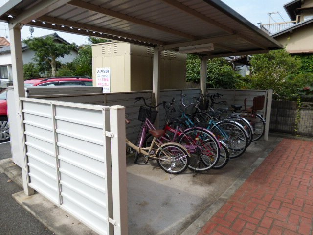 倉敷市酒津のアパートのその他共用部分|駐輪場
