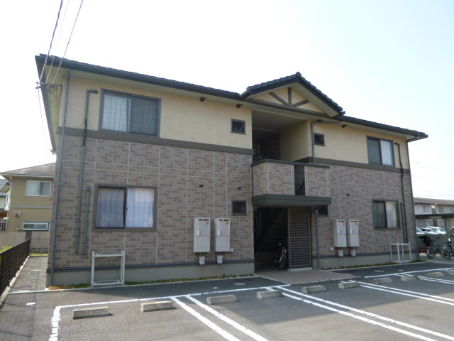 倉敷市西岡のアパートの外観