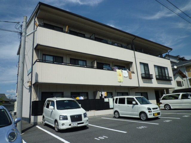 平松マンションの外観