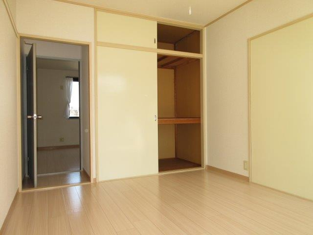 ヴュー葦高の収納|洋室