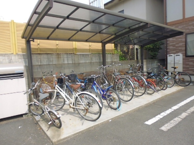 倉敷市平田のアパートのその他共用部分|自転車置き場