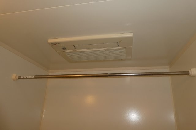 アベニール弐番館の浴室|浴室乾燥機