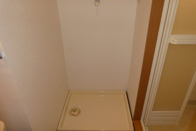 アベニール弐番館のその他|洗濯機置き場