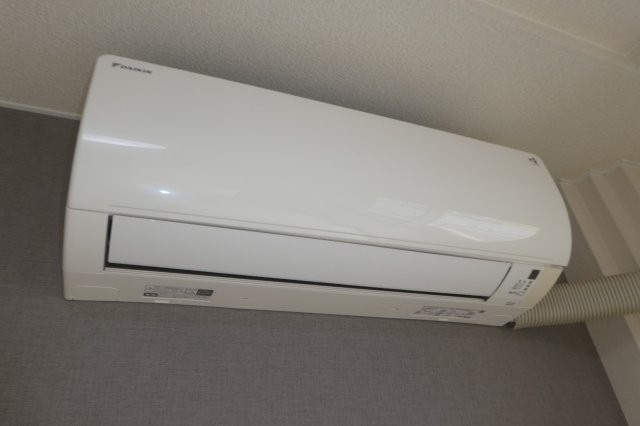 アベニール弐番館の設備|エアコン