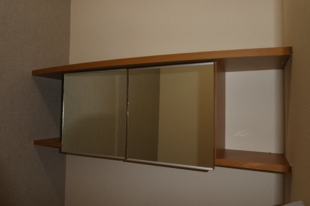 アベニール弐番館のトイレ|トイレ棚