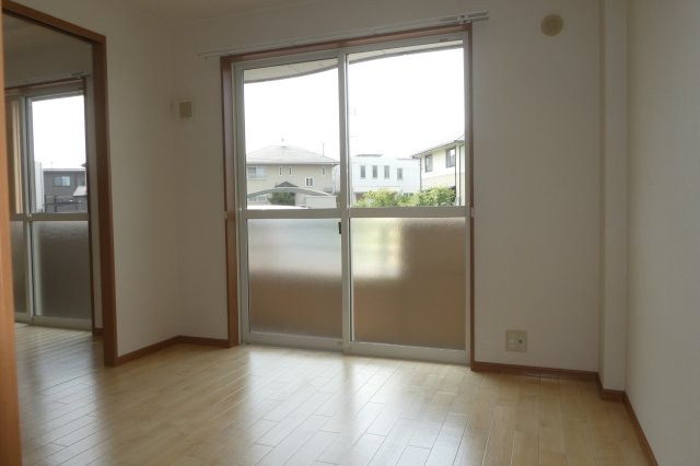 アベニール弐番館の洋室