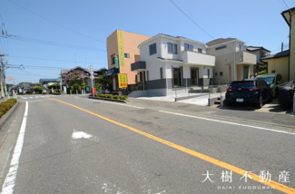 【前面道路含む現地写真】