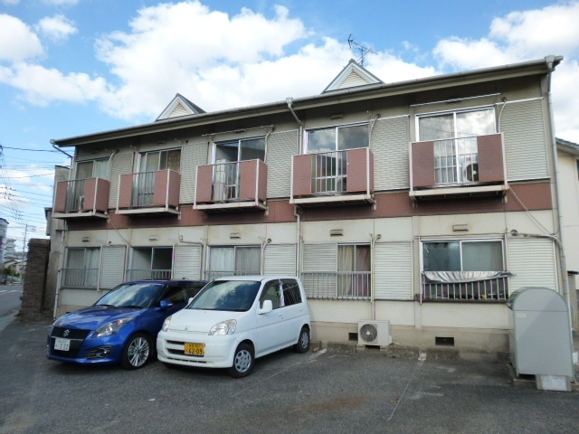 倉敷市白楽町のアパートの外観