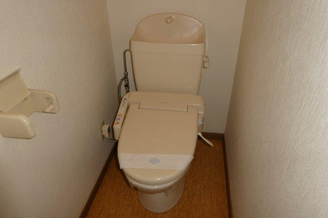 マーヴェラスＢのトイレ|温水洗浄便座