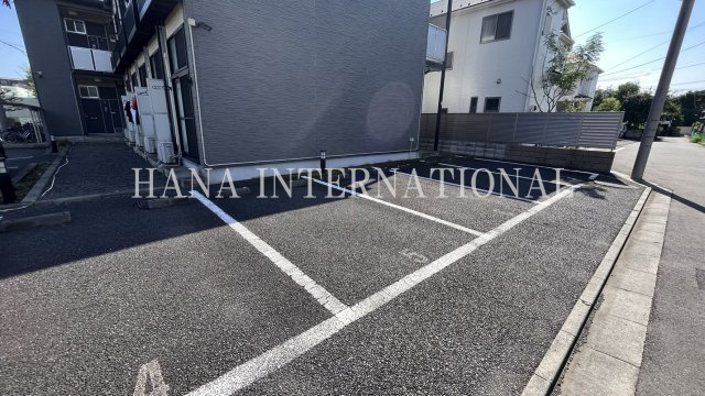 レオパレスＯＳＡＷＡの駐車場