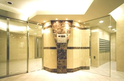 弊社は全物件が仲介手数料半月分+税でご紹介可能です。