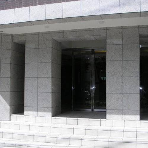 弊社は全物件が仲介手数料半月分+税でご紹介可能です。