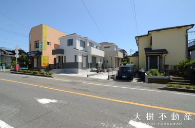【前面道路含む現地写真】 | 海老名市国分寺台1丁目 新築戸建て 全2棟　【仲介手数料無料】