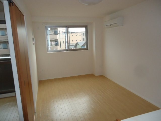 【寝室】シャインパレス
