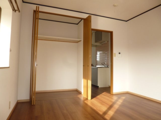 サンハイツたなかの洋室