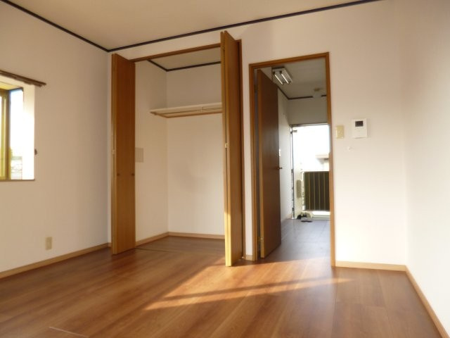 サンハイツたなかの寝室|洋室