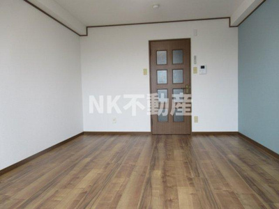 【居間・リビング】 | PALMIZIO花園Ⅰ（河内花園賃貸） | 洋室です