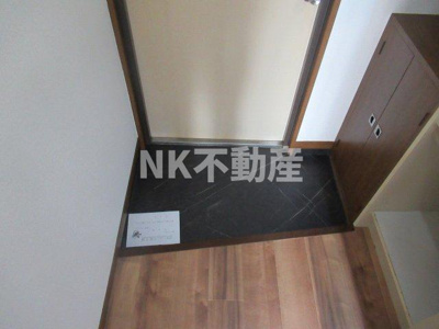 【玄関】 | PALMIZIO花園Ⅰ（河内花園賃貸） | 明るい玄関です