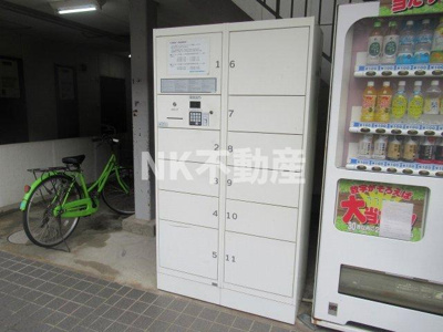 【その他共用部分】 | PALMIZIO花園Ⅰ（河内花園賃貸） | 宅配ボックスです