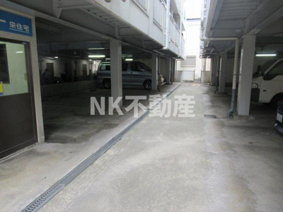【駐車場】 | PALMIZIO花園Ⅰ（河内花園賃貸） | 駐車場があるので、車を買う予定の方も安心です