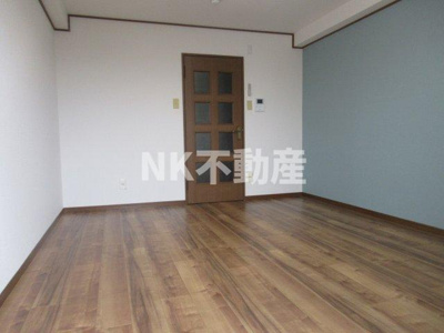 【居間・リビング】 | PALMIZIO花園Ⅰ（河内花園賃貸） | 洋室です