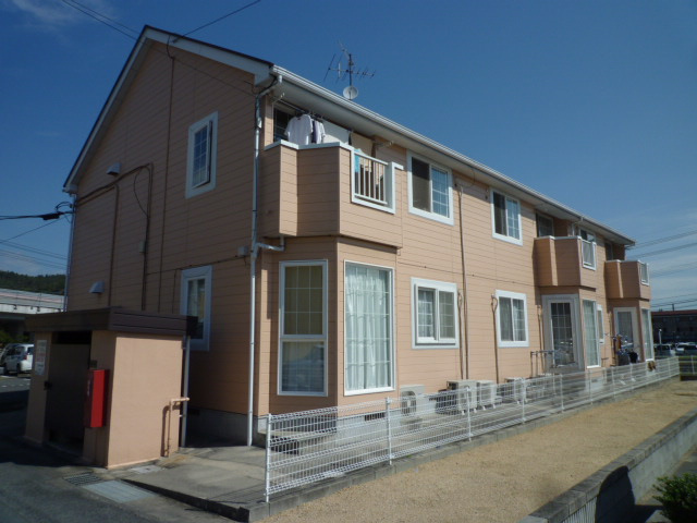 倉敷市三田のアパートの外観