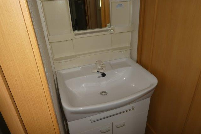 ポポラーレＡの独立洗面台