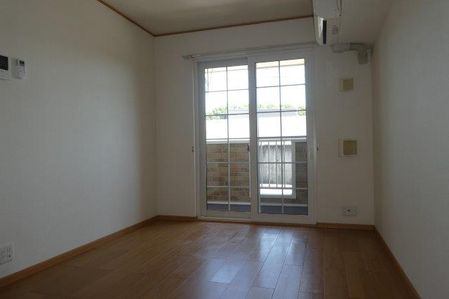 ポポラーレＡの居間・リビング