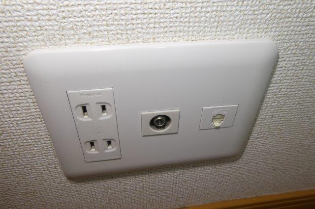 ポポラーレＡの設備|ＴＶジャック・電話モジュラー