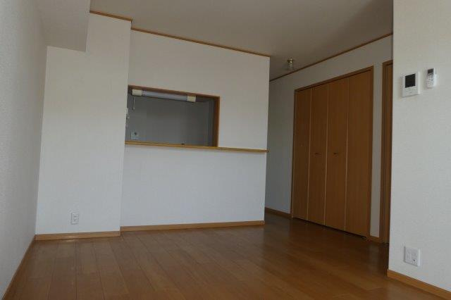 ポポラーレＡの居間・リビング|ダイニング