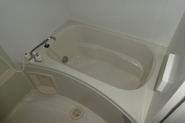 ポポラーレＡの浴室