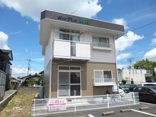 倉敷市中庄のアパートの外観