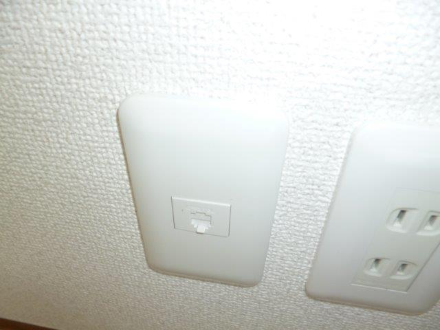 プレジール貝吹の設備|電話モジュラー